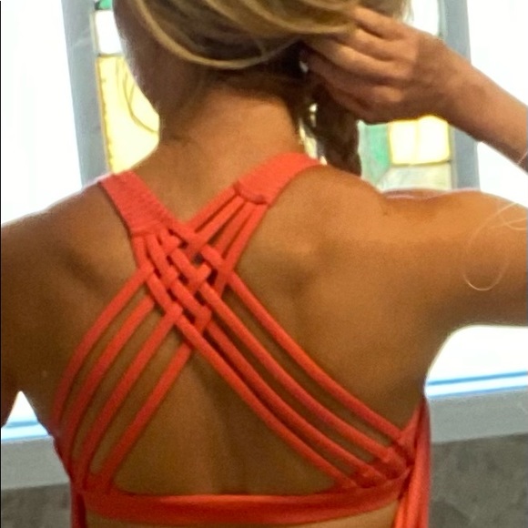 Lululemon top with built in bra - Picture 6 of 6